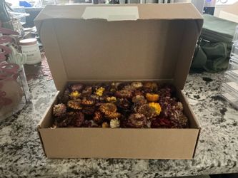 Dried flowers/wooden cutouts