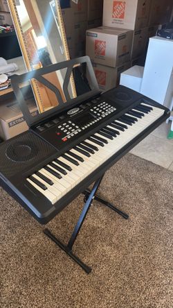 Electric Piano/ Keyboard With chair
