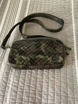 LUG CROSSBODY