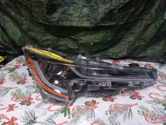 2022-23 Toyota Corolla Right Headlight