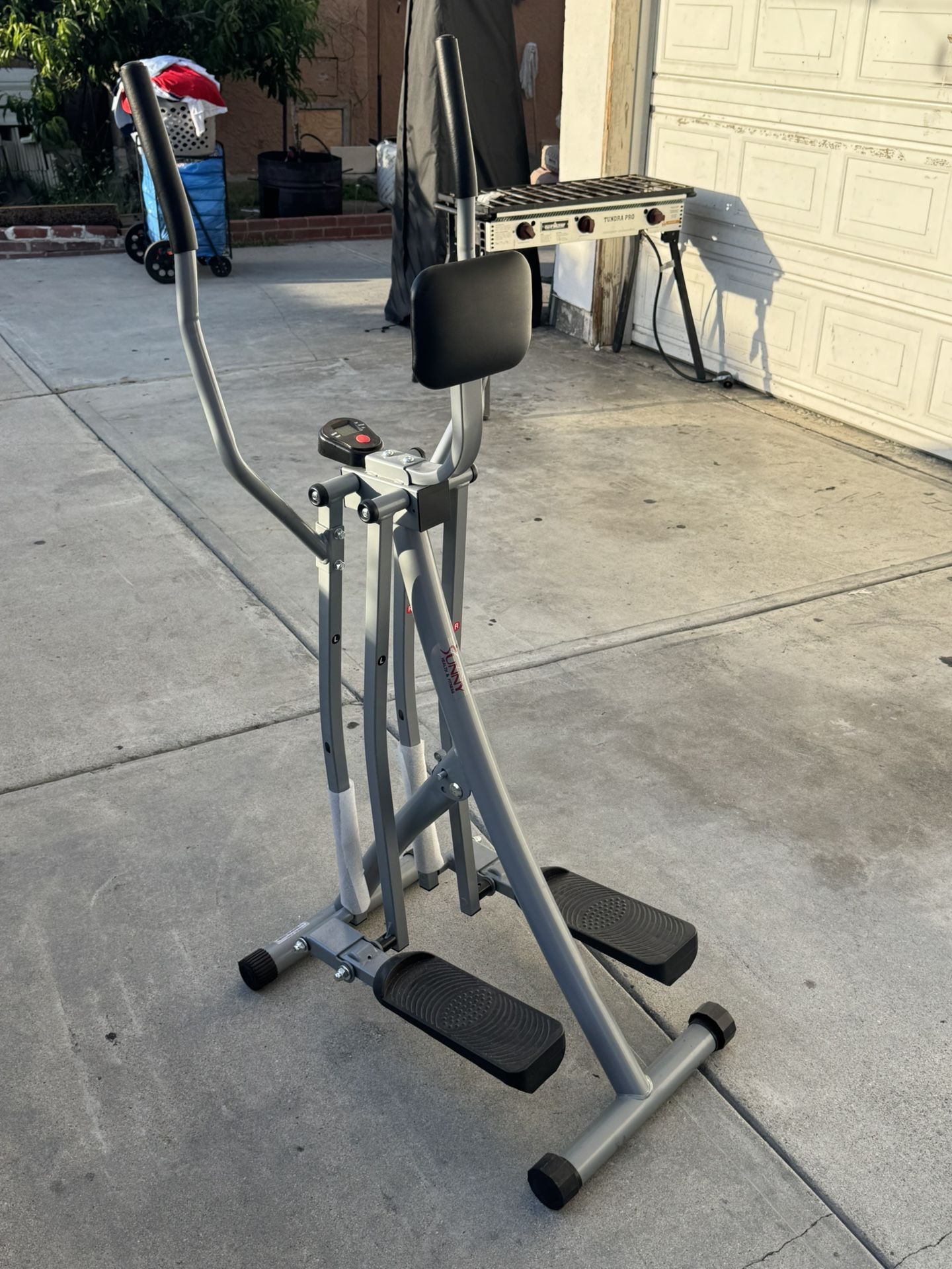 Elliptical exercise machine