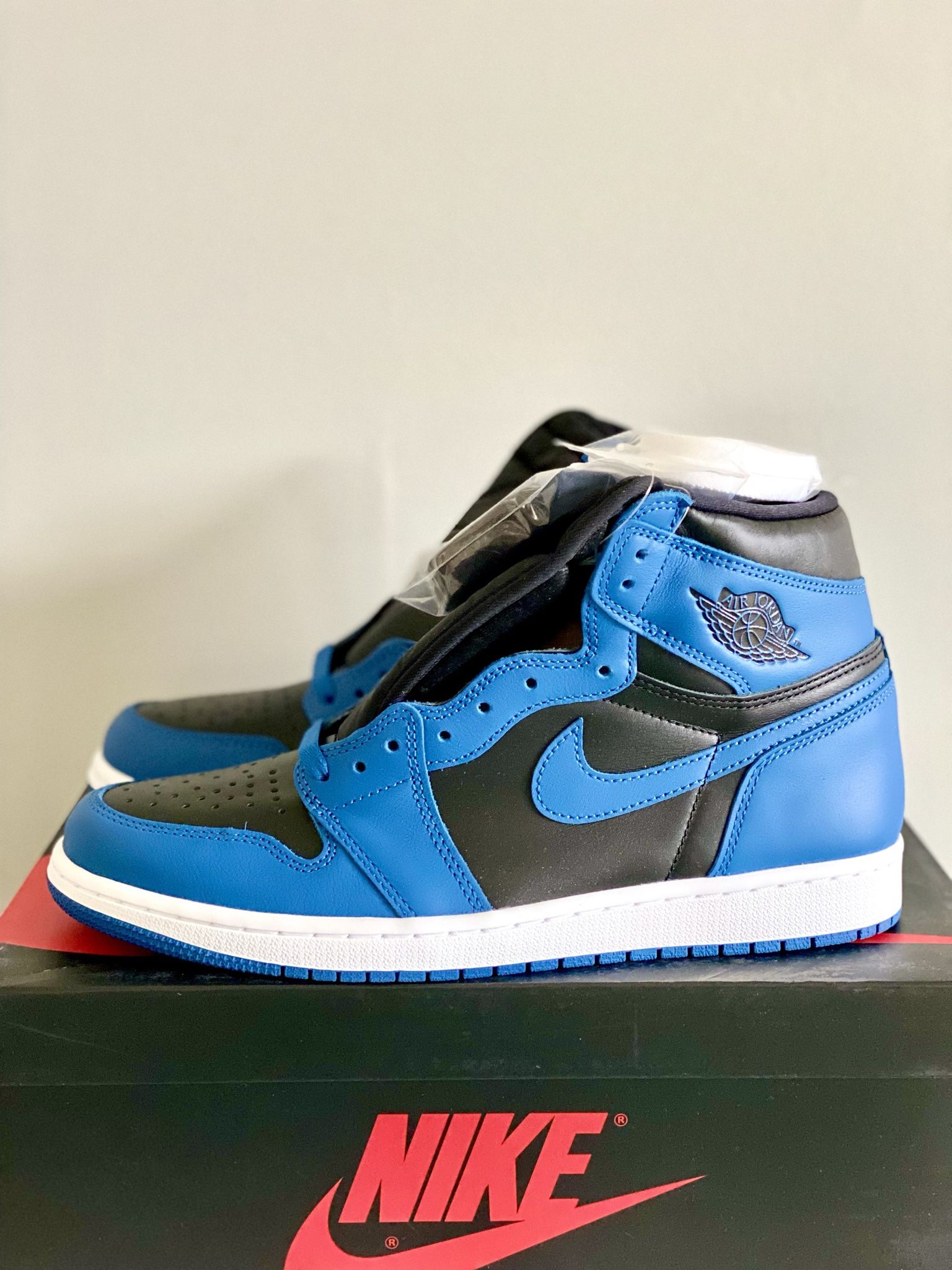NEW Air Jordan 1 Retro High Dark Marina Blue Mens SIZE 13