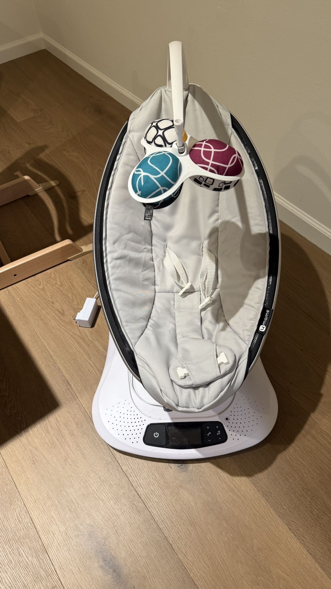 4MOMS Mamaroo Multimotion Swing