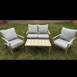AVAILABLE Hampton Bay Patio Set