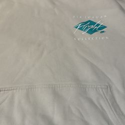 Air Jordan hoodie size L need gone asap