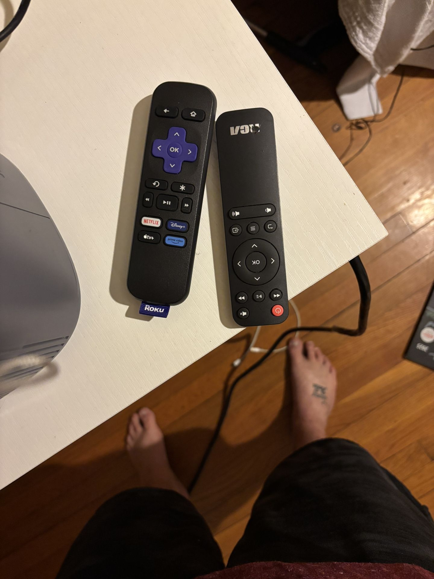 RCA GRAY ROKU PROJECTOR