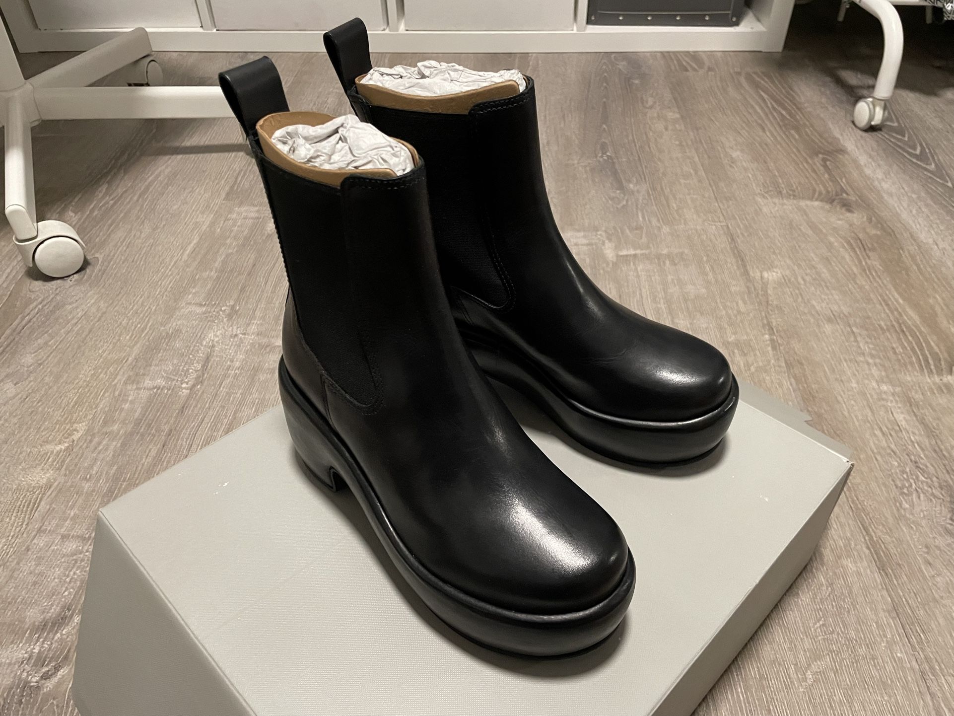 Everlane Puffa Boot