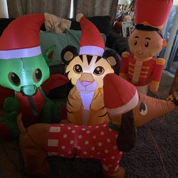 Gemmy 3.5' Very Rare Airblown Christmas Toys with Santa Hat Inflatable