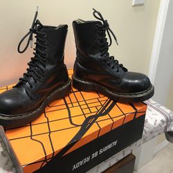 Dr Martens Women’s Industrial WorkBoots