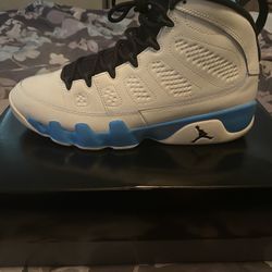 Jordan Size 9.5 Asking 160