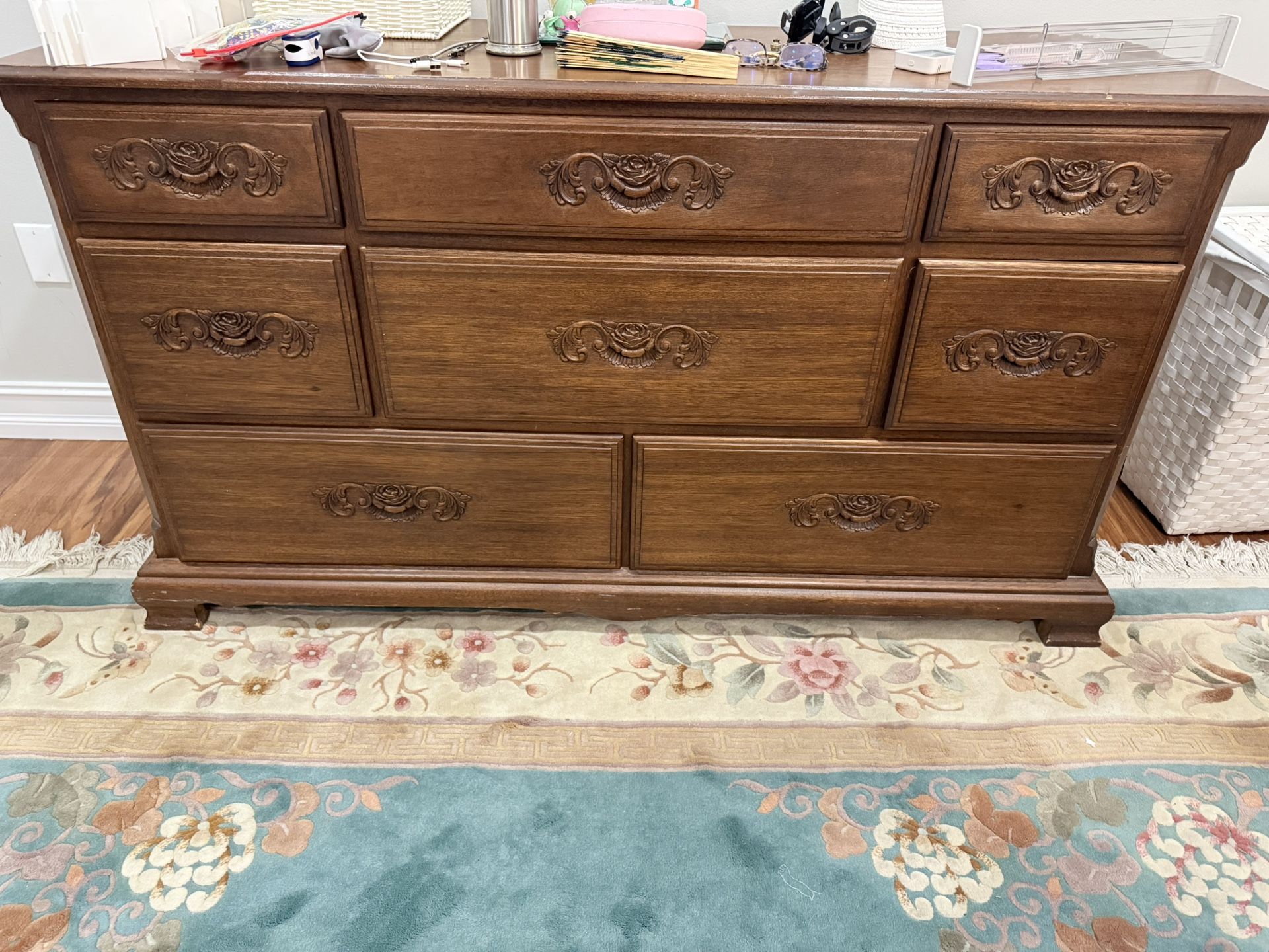 4 Piece Solid Wood Bedroom Set