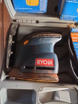 Ryobi corner cat finish sander  with sanding refills