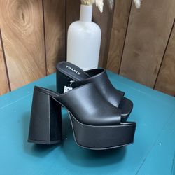 PLATFORM HEEL SANDAL (WIDE WIDTH)