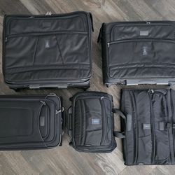 NEW TravelPro Crew 5 Luggage Set
5 Pieces