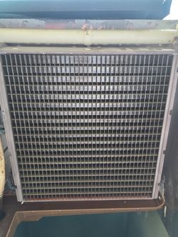 800 lb ice maker read description