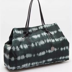 KENDALL & KYLIE Printed Shopper Bag with Chain Accent