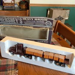 K-Line Hershey’s Heavy Hauler Tractor Trailer : Reese’s Peanut Butter Cups Box is a little rough but truck is mint never played with  Die cast metal t