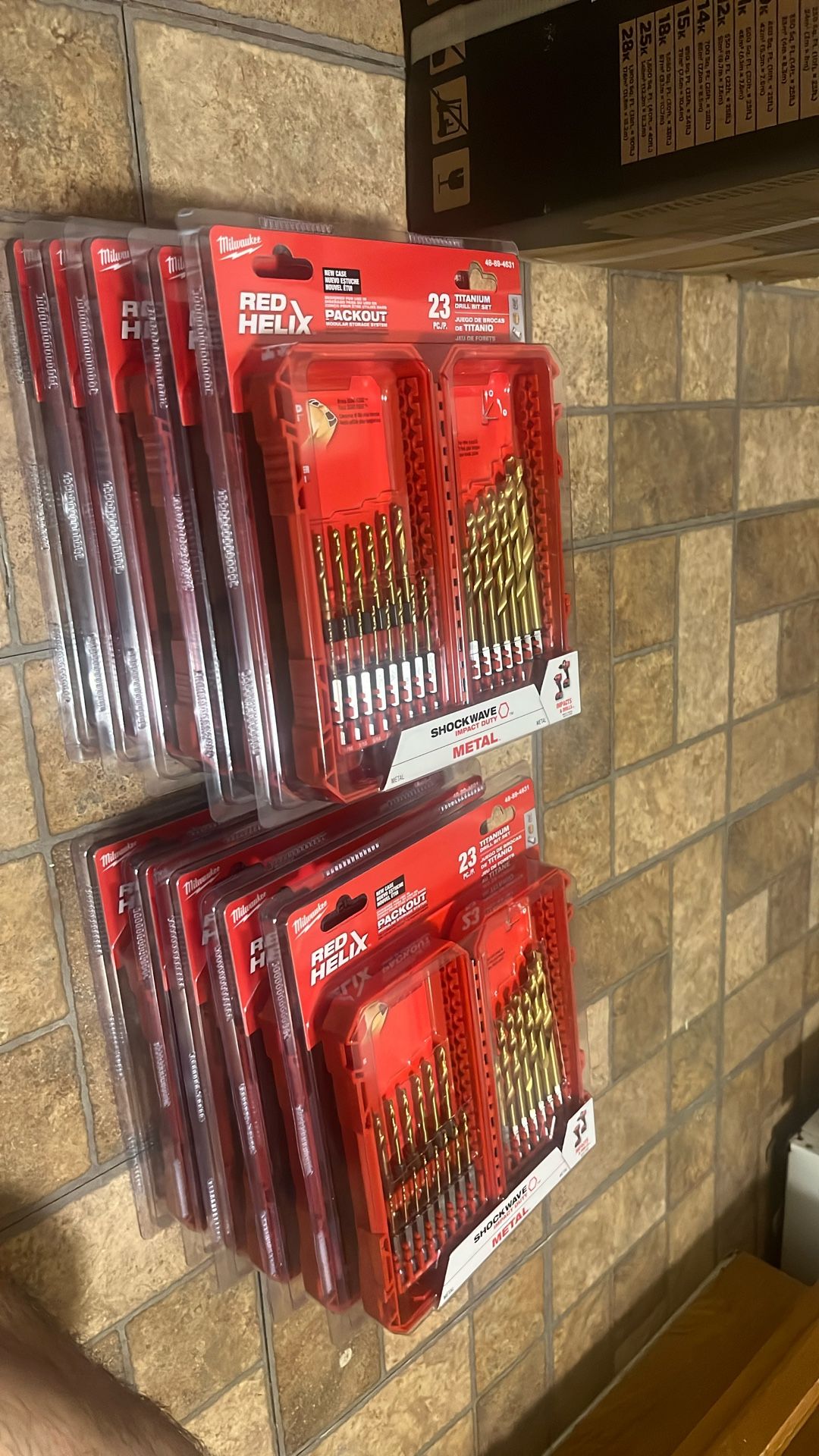 MILWAUKEE RED HELIX TITATIUM (23)DRILL BITS SET