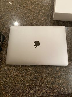 2020 MacBook Air 13 inch 1.1Ghz 8GB 256GB Space Grey AppleCare 6/2021