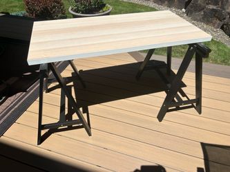 IKEA Sawhorse (2) & Table top