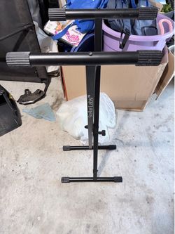 Piano stand