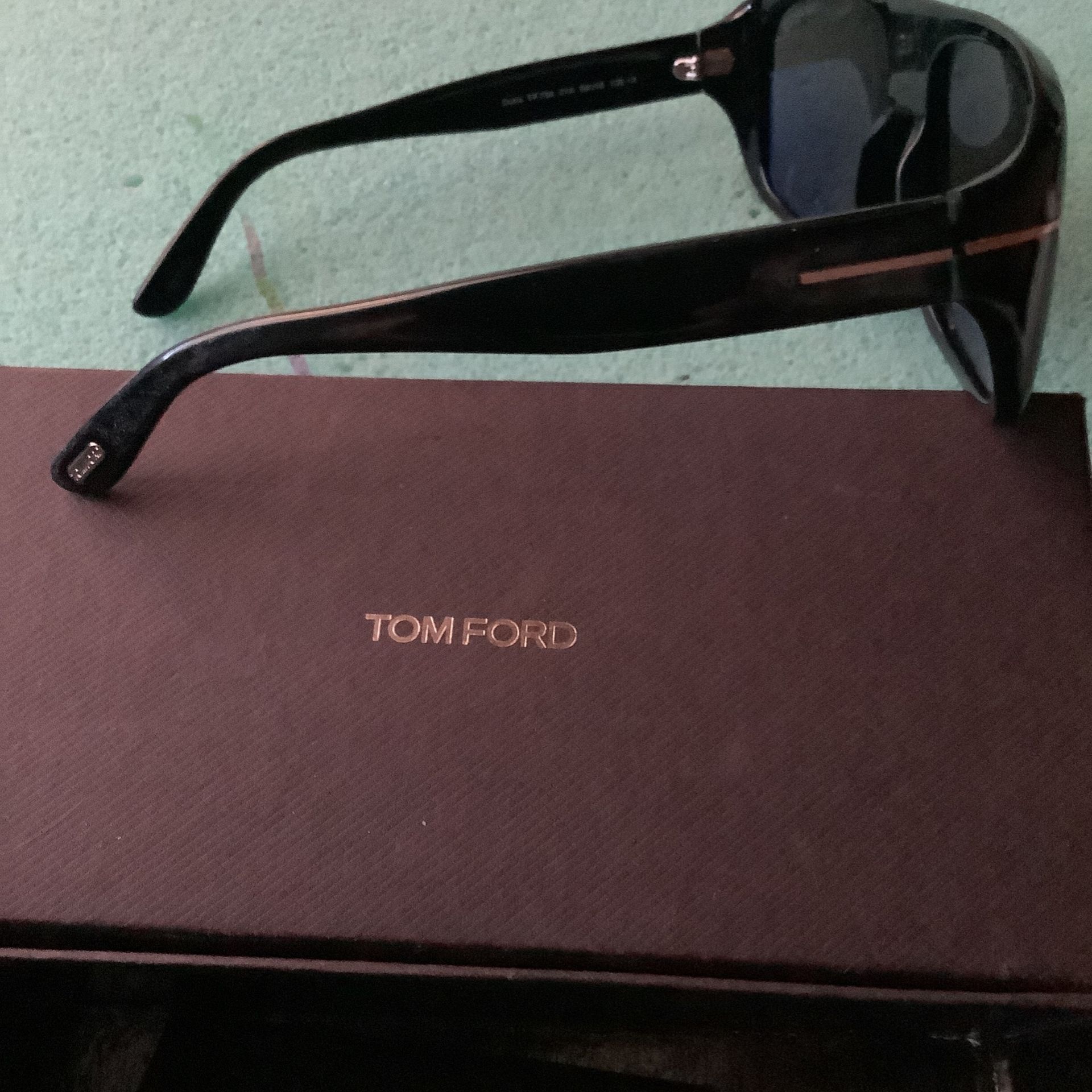 Tom Ford LMTD Locs, Subtle Gold Inlays,