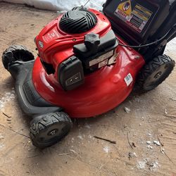 Craftsman Push Mower 140cc w/21” Cutting Width And Bag. Not Self Propelled. Must Pickup