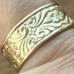 Solid 14k Gold Scroll Design Ring Size 5-3/4, 7mm Wide