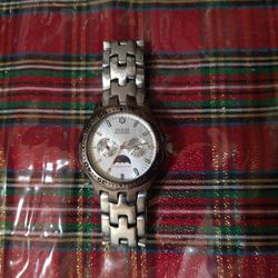 GUESS WATERPRO SILVER WATCH -DAY DATE -MOON AND RUNNING