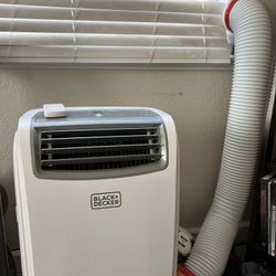 Black & Decker Ac Whit Control And Accessories 