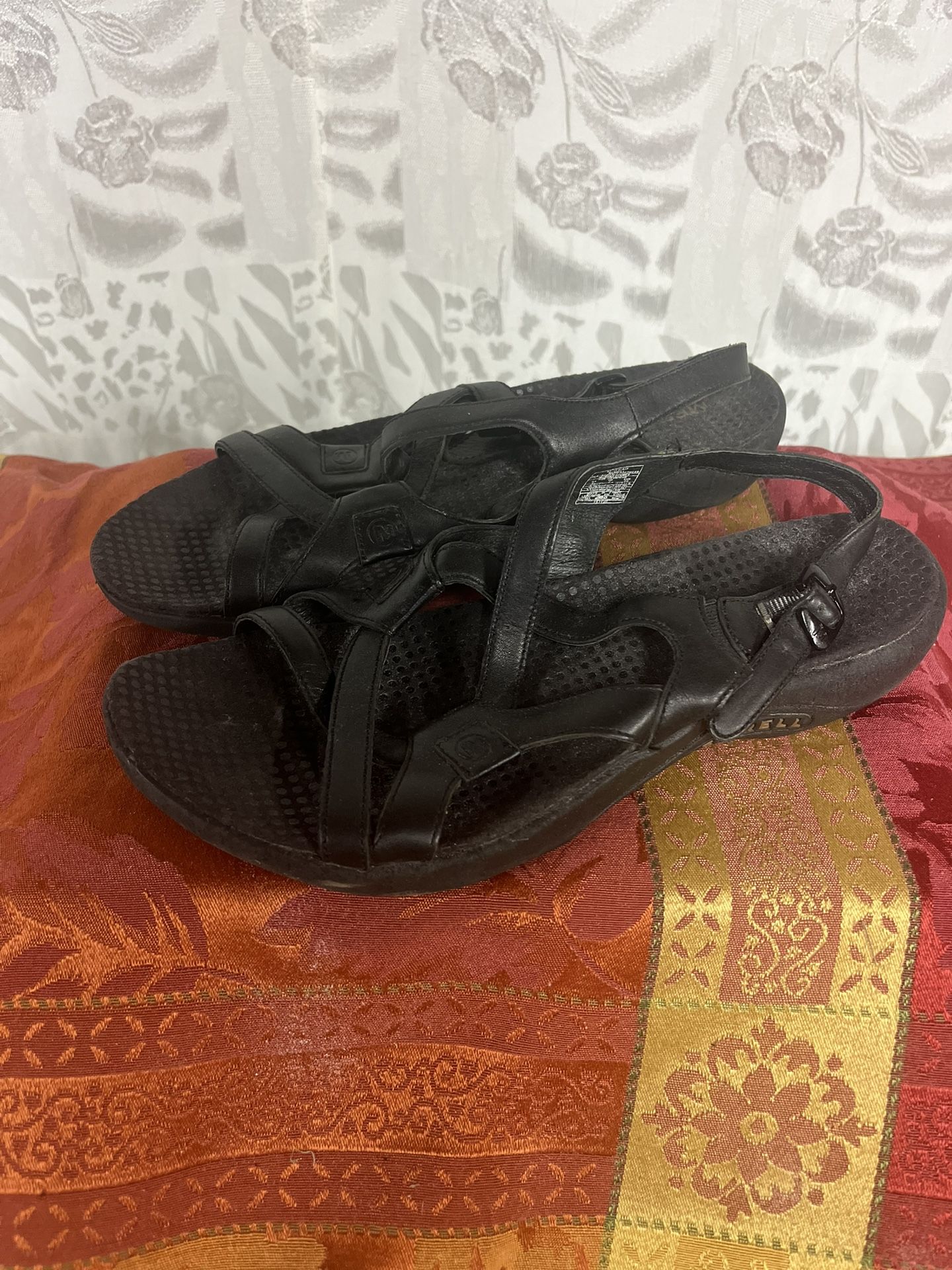 Women Merrell Leather Sandal