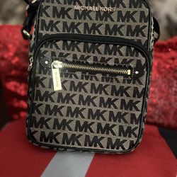 Michael Kors Travel Crossbody Bag