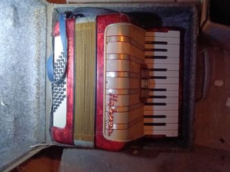 Hohner Piano Accordion Red Pearl