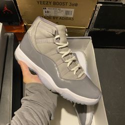 2021 Jordan Cool Grey 11s size 10 USED But Clean