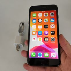 iPhone 8 Plus - UNLOCKED - Like New 