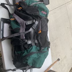 Lg Camping backpack 100 Cu Lt