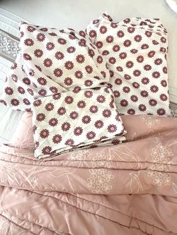 Girls Bedroom Decor