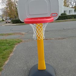 LITTLE TYKES BASKETBALL NET $10