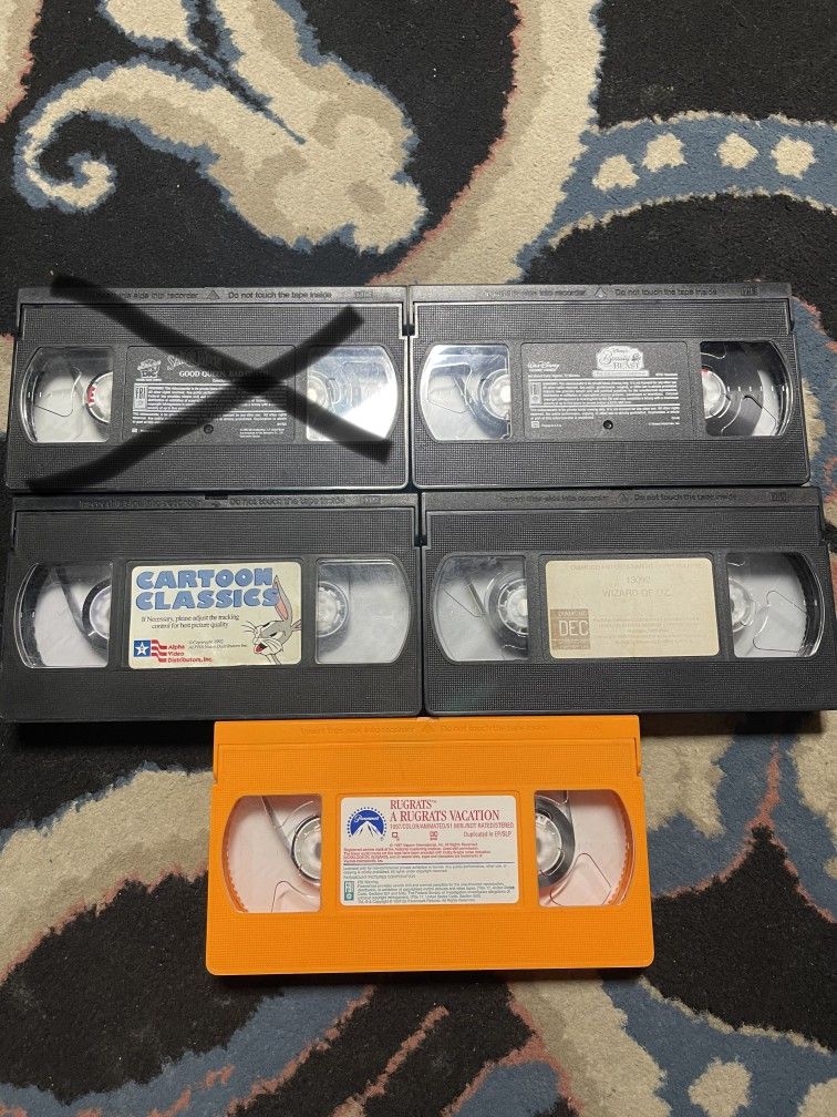 VHS Bundle Lot Cassette Disney Wizard Of Oz Rugrats Bugs Bunny