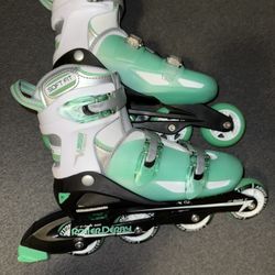 V 500 Tech Roller Derby Skates Women’s Size 6-9 Adjustable Code Activ Used Gear.
