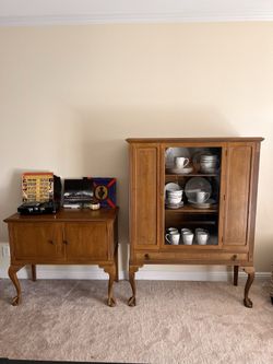 Clawfoot China Hutch And Buffet Table Set