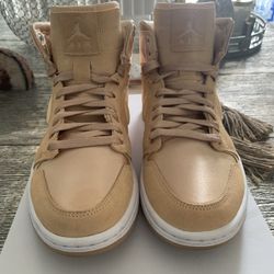 Jordan 1 Mid Peach 