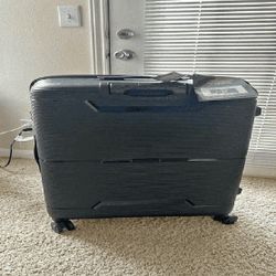 Complete Your Travels with Flexible Luggage Sets! chance board