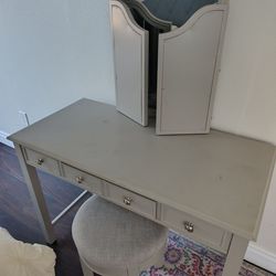 Dresser Table with mirror and tool