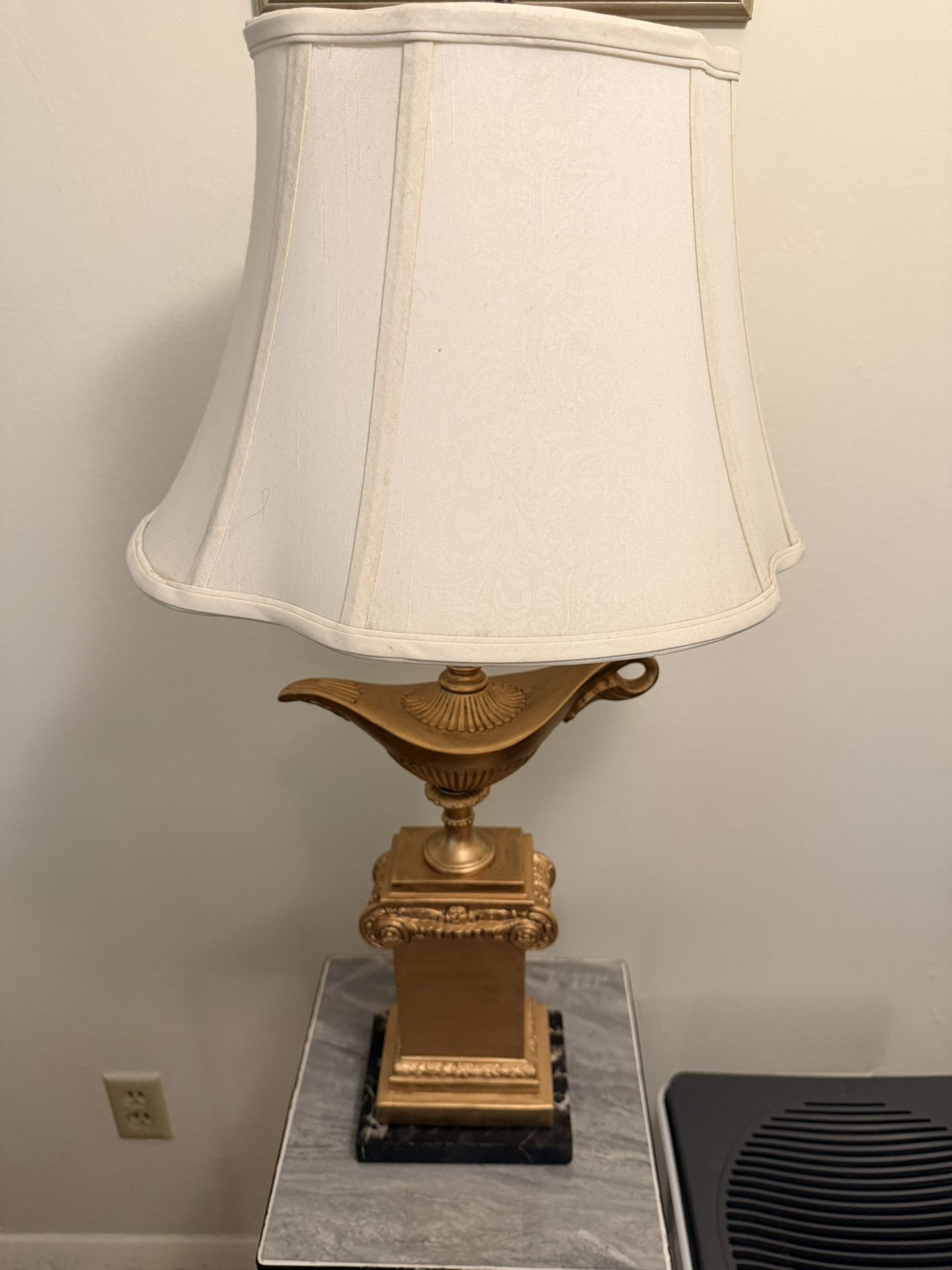 Vintage Frederick Cooper Chicago Table Lamp