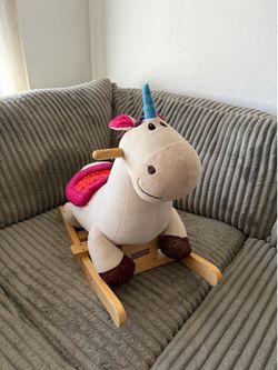 Unicorn Rocker: Meet Dilly-Dally
