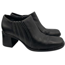 Clarks leather slip-on ankle black boots women’s Size 7 1/2M