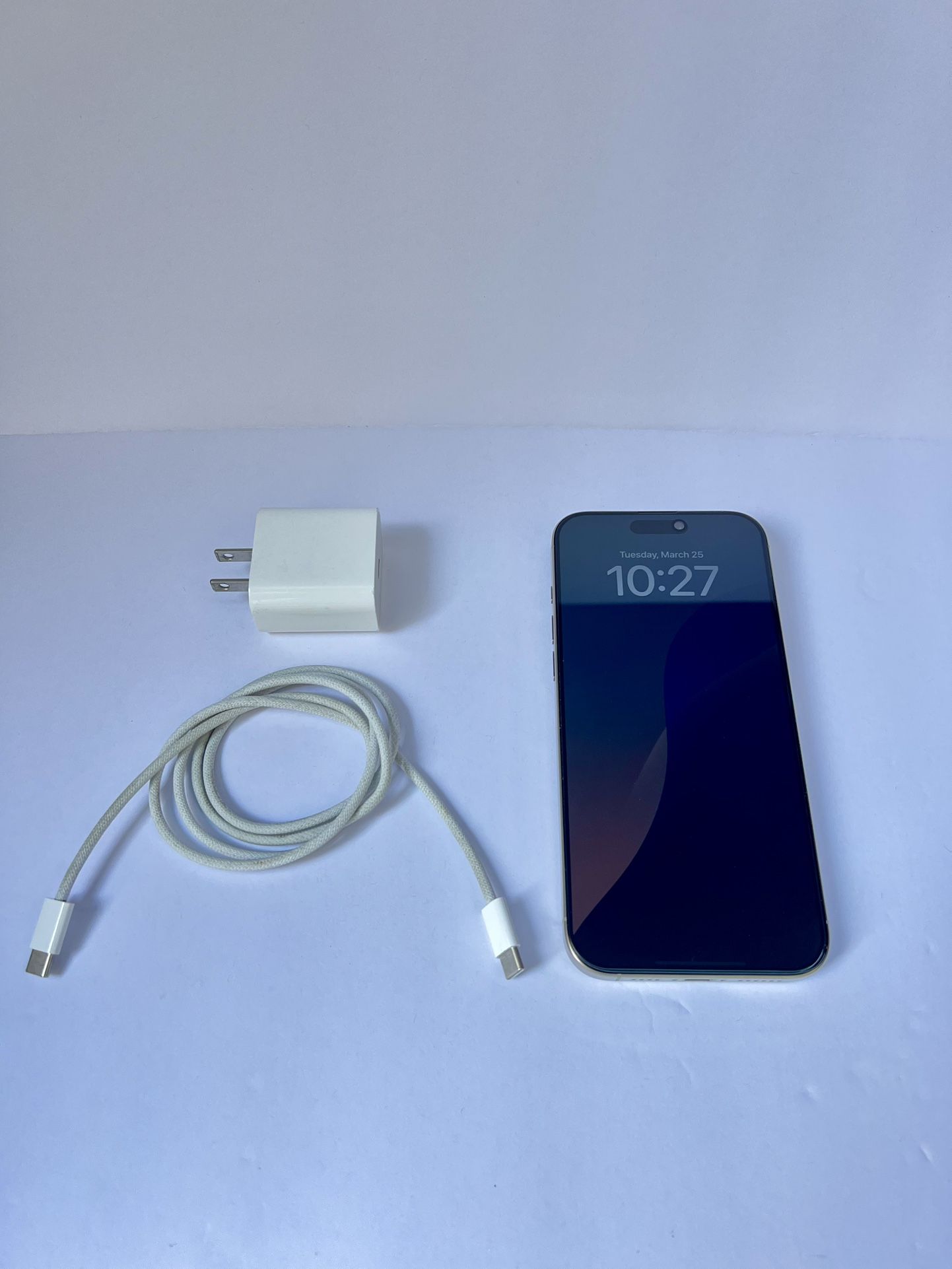 LIKE NEW iPhone 16 Pro Max – 256GB – Natural Titanium – Verison Locked – 100% Battery Health