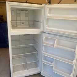 Whirpool Fridge everything works well