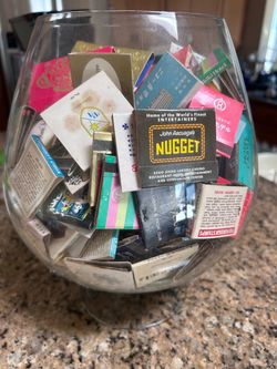 Lot of ~100 vintage matchbooks